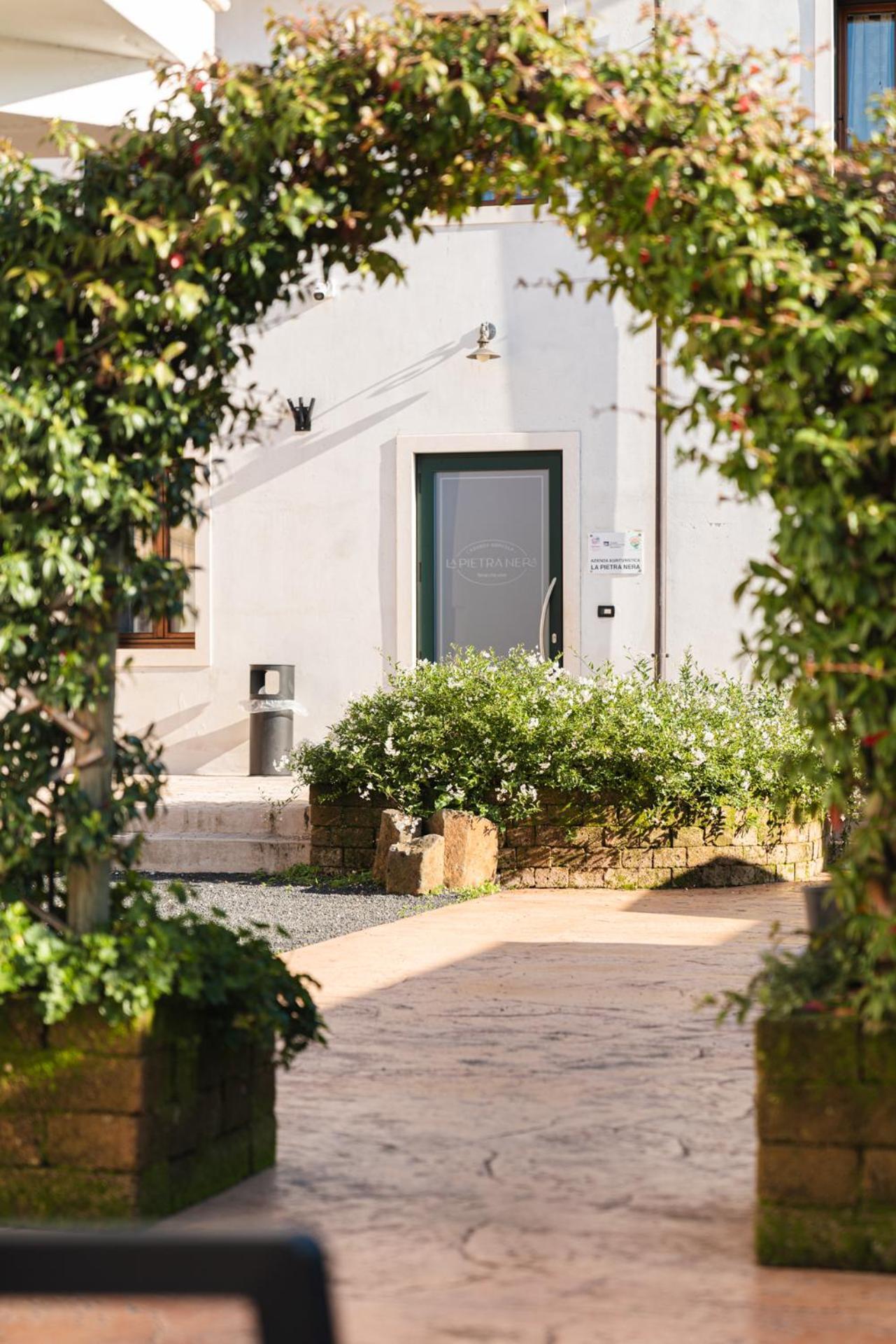 La Pietra Nera Villa San Giovanni Ilarione Exterior photo